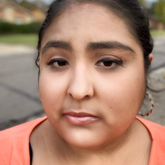 Meet your Posher, Sandra - Picture 2 of 2